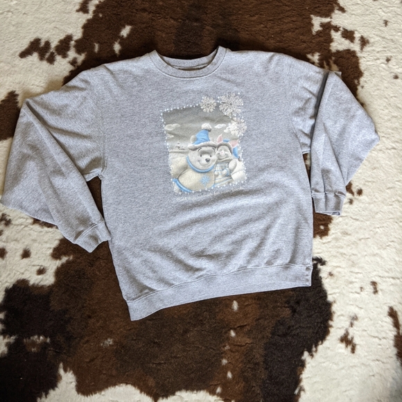 057 Vintage Winnie the Pooh and piglet crewneck - Picture 3 of 3